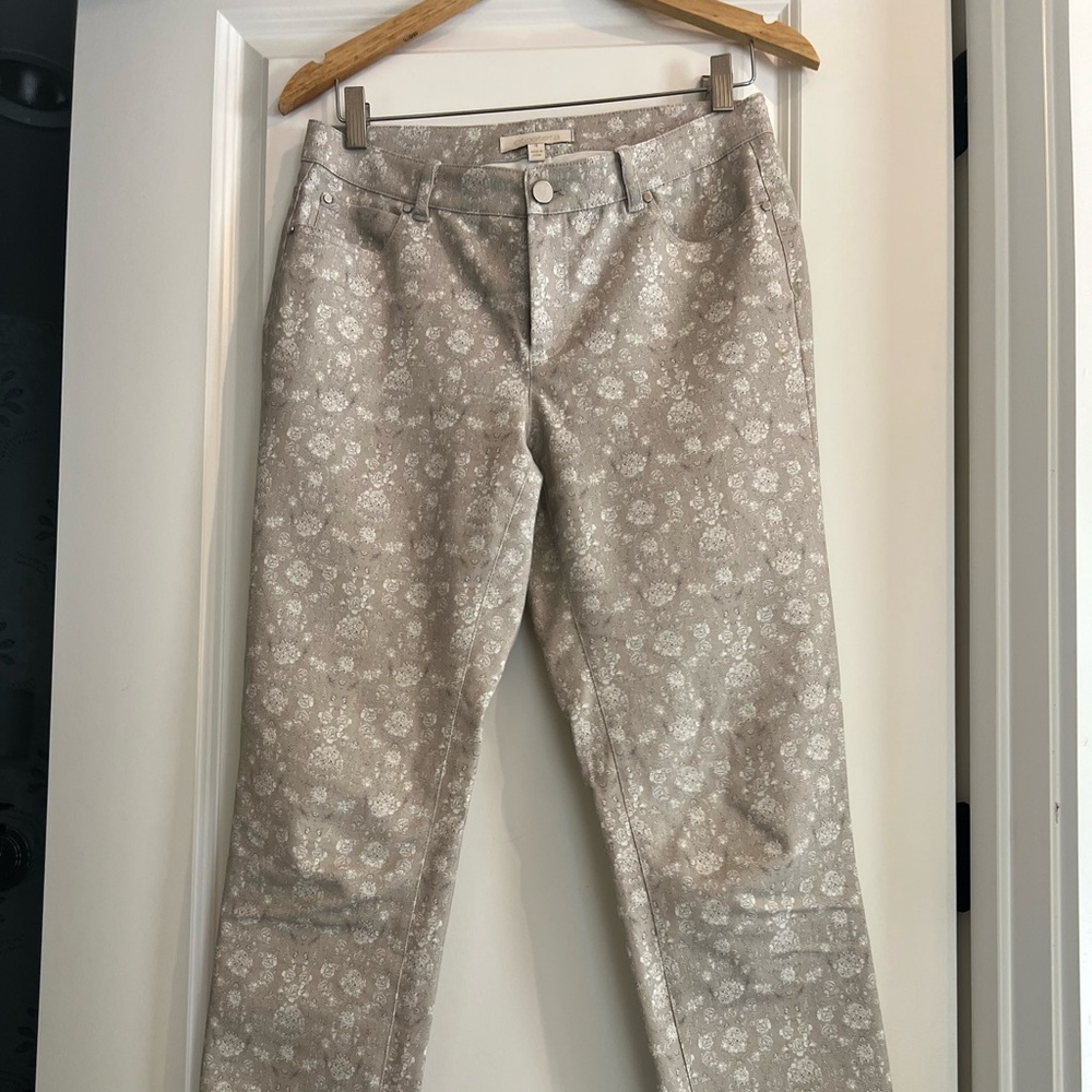 Etcetera size 4 (wears like a 6) glam jeans with vintage look floral pattern